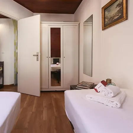 Estrela Design By Homing Lägenhet